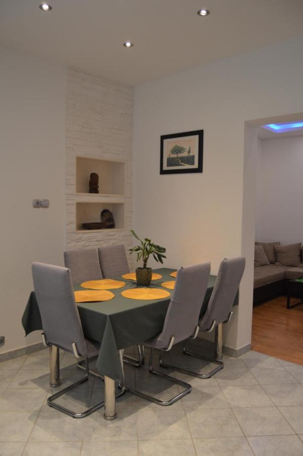 Lipa Mare Apartment Solin Exterior photo